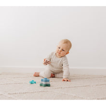 Load image into Gallery viewer, Bubble Silicone Star Stack & Play