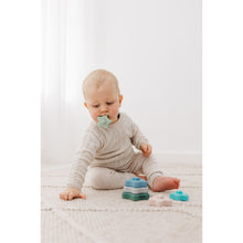Load image into Gallery viewer, Bubble Silicone Star Stack & Play