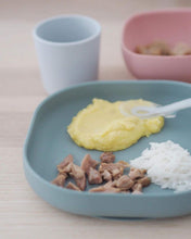 Load image into Gallery viewer, Beaba Silicone Suction Meal Set - Eucalyptus