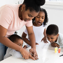 Load image into Gallery viewer, Pearhead Clear Family Print Frame