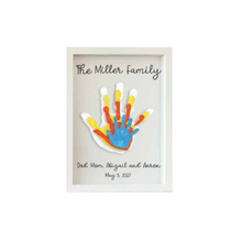Load image into Gallery viewer, Pearhead Clear Family Print Frame