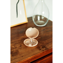 Load image into Gallery viewer, Suavinex Silicone Nipple Shields with Storage Box - M (24mm)