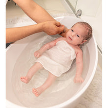 Load image into Gallery viewer, Bubble Cuddle Bath with Bath Seat - White
