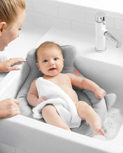 Load image into Gallery viewer, Skip Hop Moby SoftSpot Sink Bather - Grey
