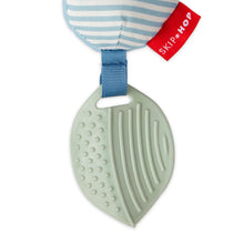 Load image into Gallery viewer, Skip Hop Bandana Buddies Chime &amp; Teethe Toy - Lion
