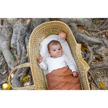 Load image into Gallery viewer, Suavinex Zero Zero Physiological Silicone Soother 6-18 Months
