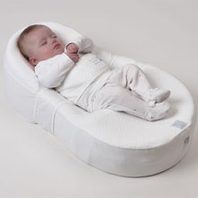 Load image into Gallery viewer, Red Castle Cocoonababy Nest - White (1)

