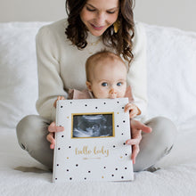 Load image into Gallery viewer, Pearhead Babybook - Hello Baby
